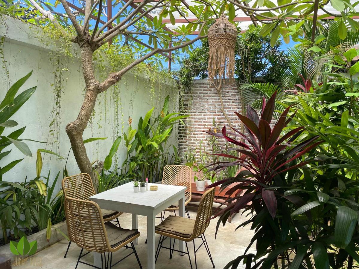 The Jungle House Hostel Canggu  Bagian luar foto